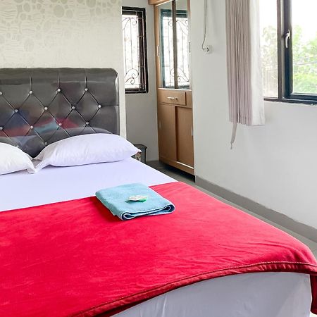 Penginapan Losmen Ayu Pamanukan Redpartner Pamanukan Hilir 외부 사진