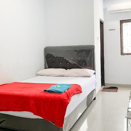 Penginapan Losmen Ayu Pamanukan Redpartner Pamanukan Hilir 외부 사진