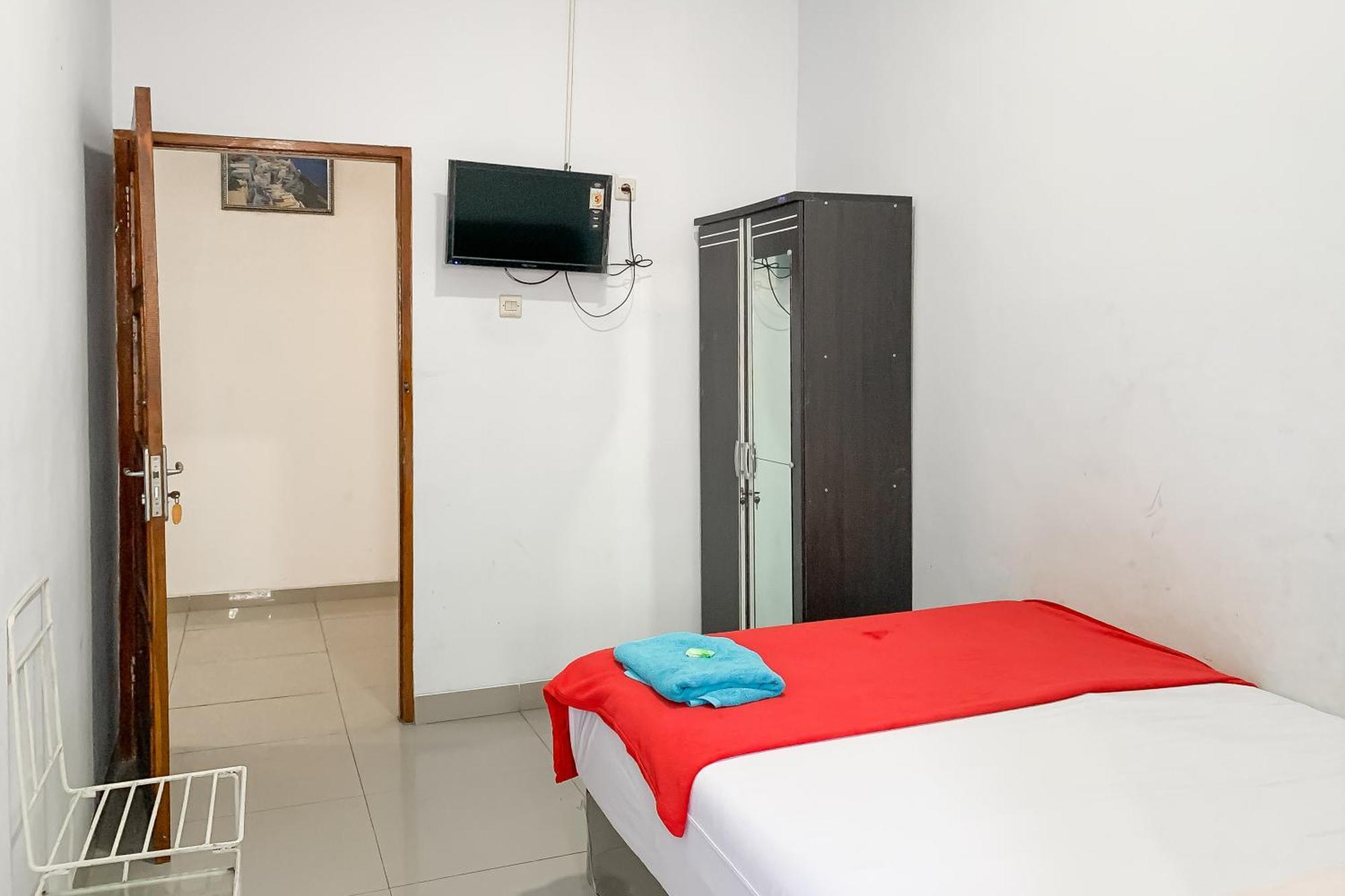 Penginapan Losmen Ayu Pamanukan Redpartner Pamanukan Hilir 외부 사진