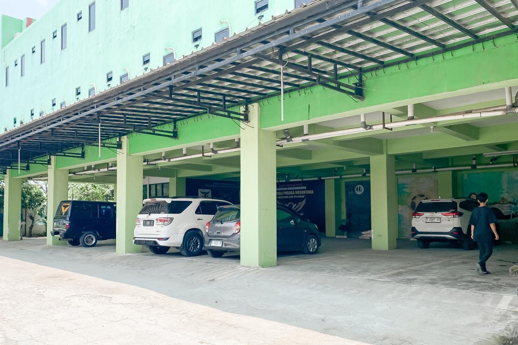 Penginapan Losmen Ayu Pamanukan Redpartner Pamanukan Hilir 외부 사진