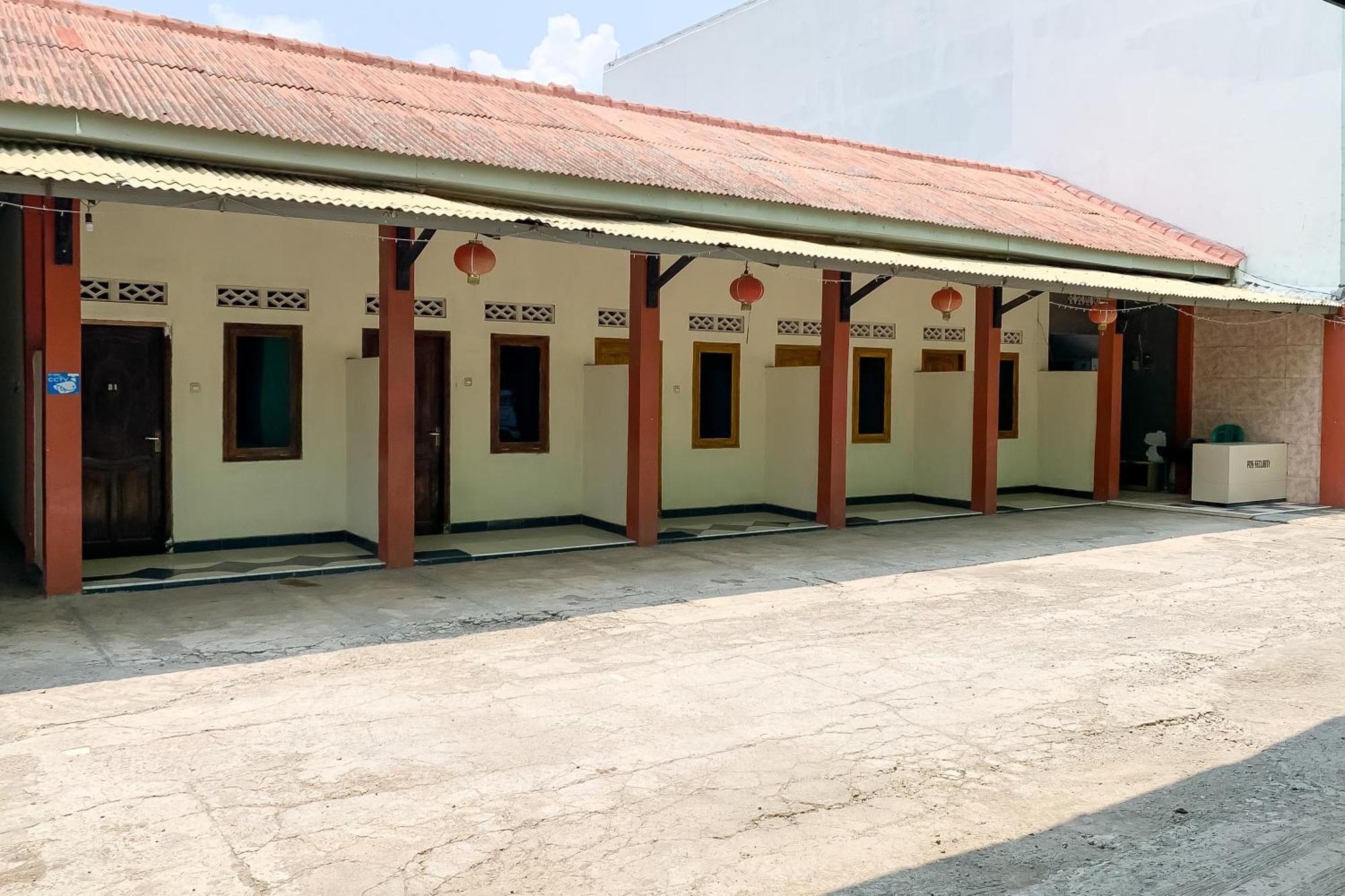Penginapan Losmen Ayu Pamanukan Redpartner Pamanukan Hilir 외부 사진